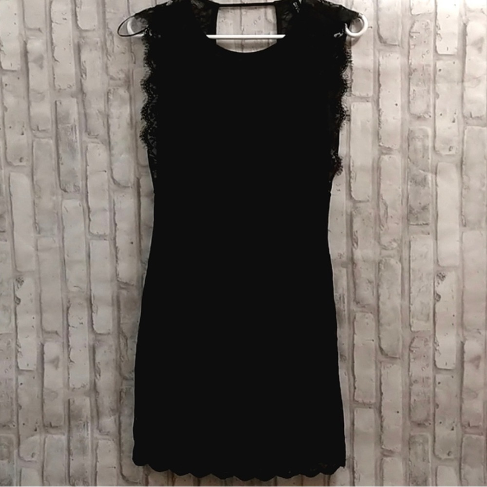 Divided Lace Dress